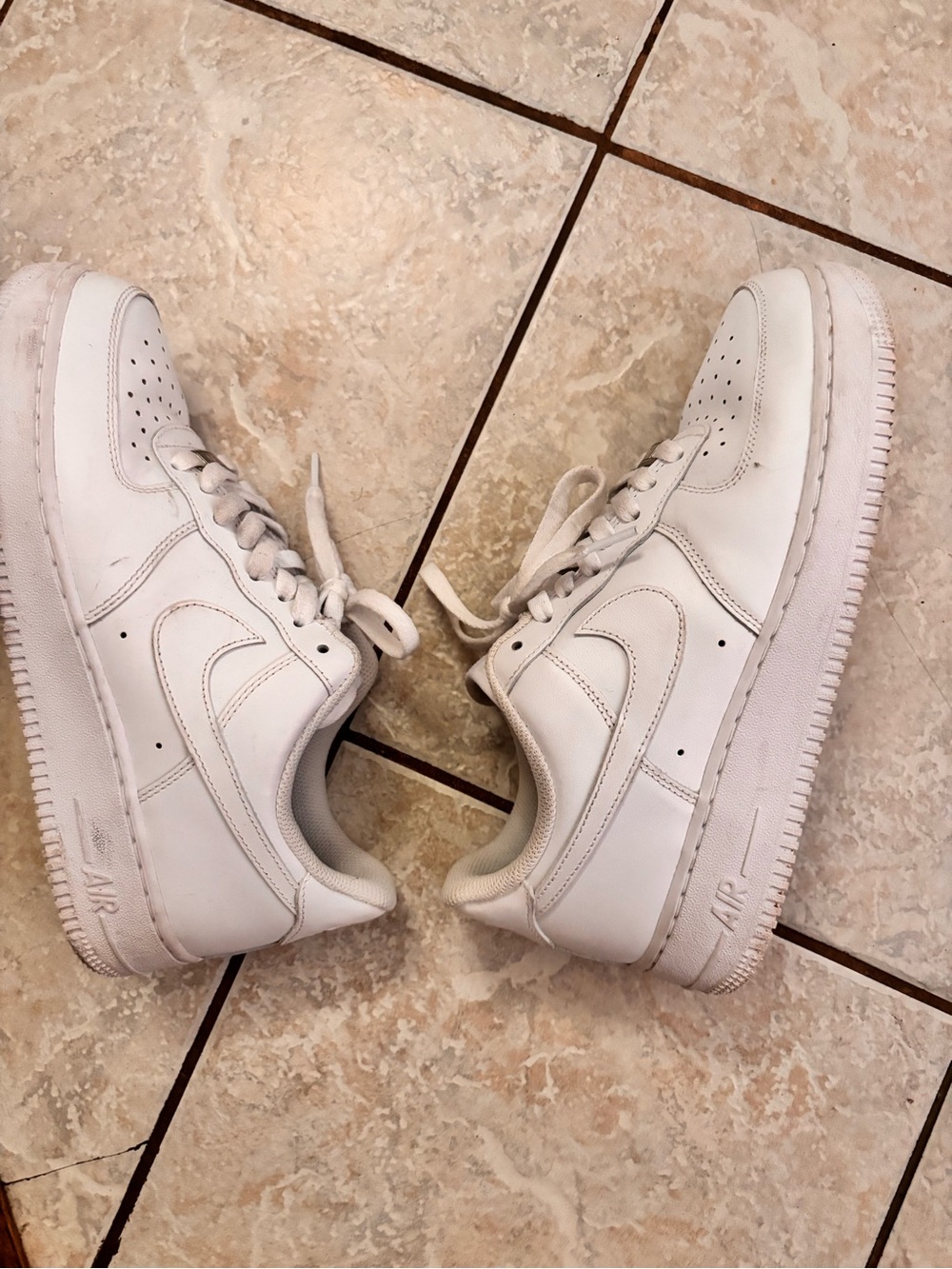 Nike Kids White Low-Top Sneakers - Picture 2 of 4